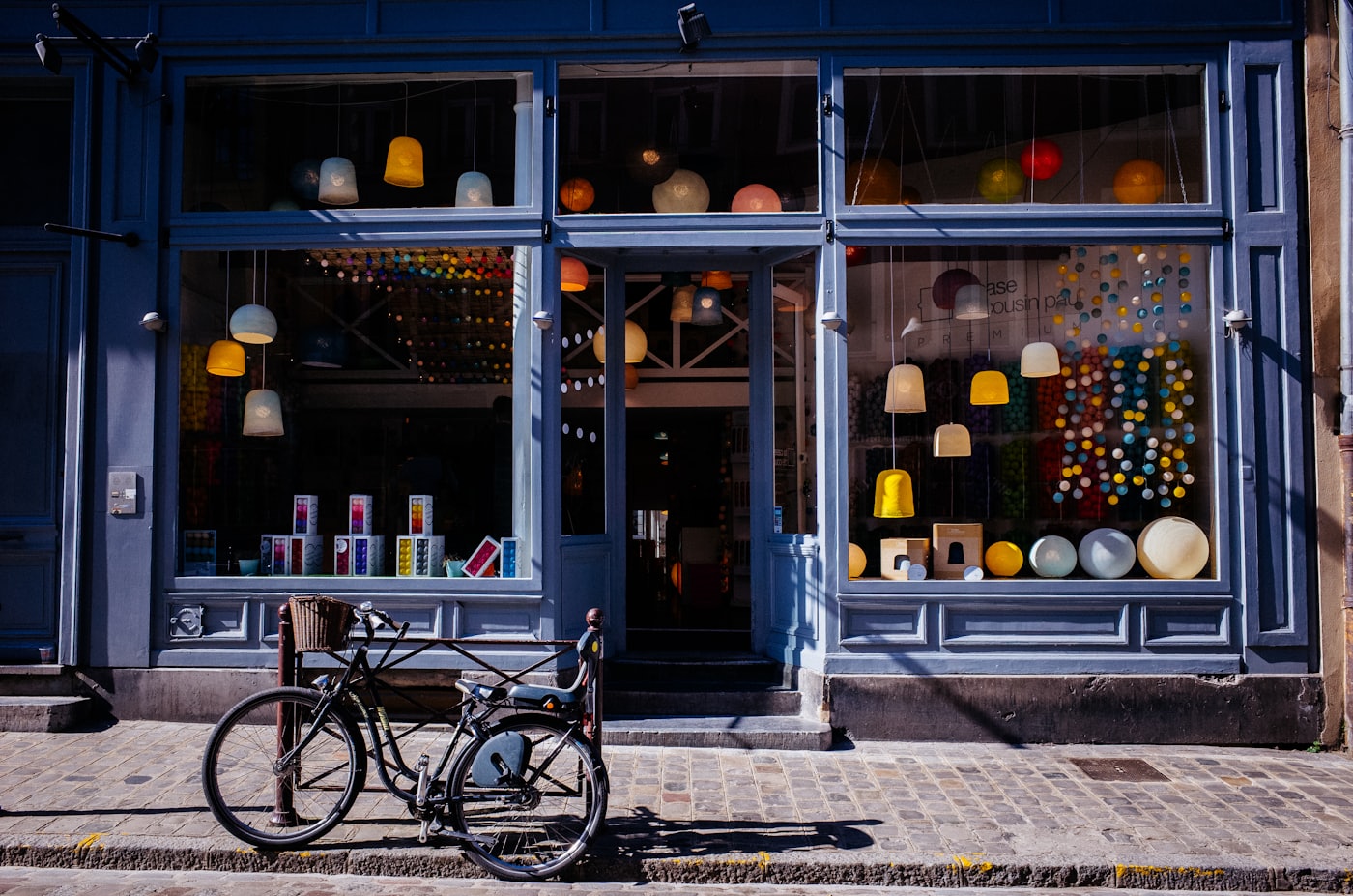 Devanture d&rsquo;une boutique de quartier